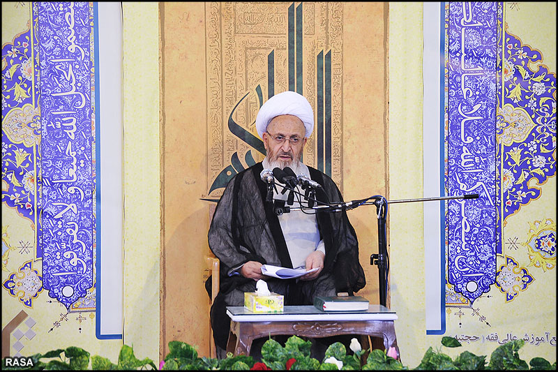 شرک کی آڑ میں توحید کے آثارکومٹانے پرآیت اللہ سبحانی کا انتباہ